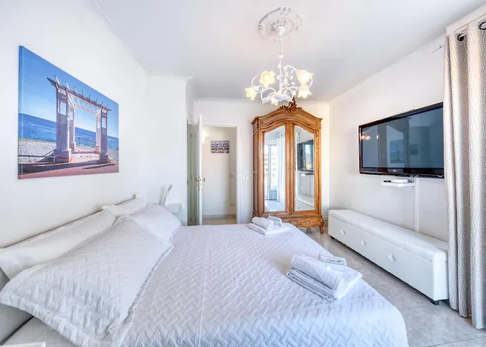 Family Apartment Sea View